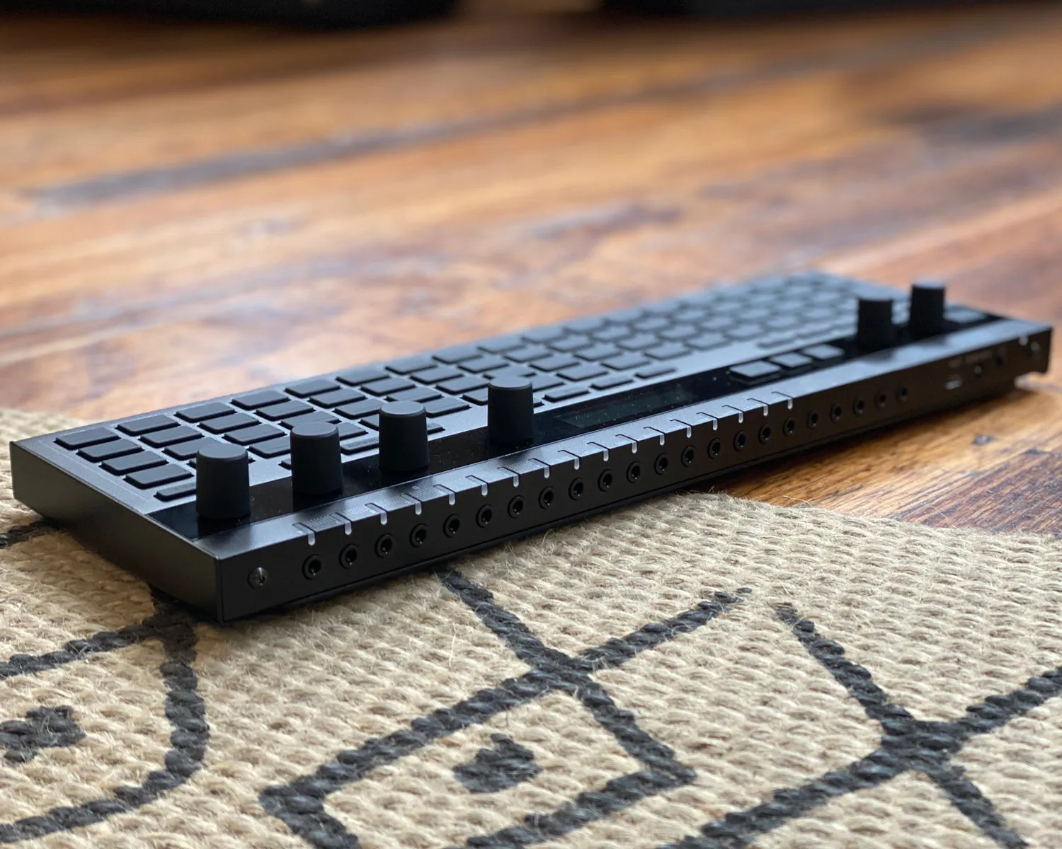 Korg SQ-64