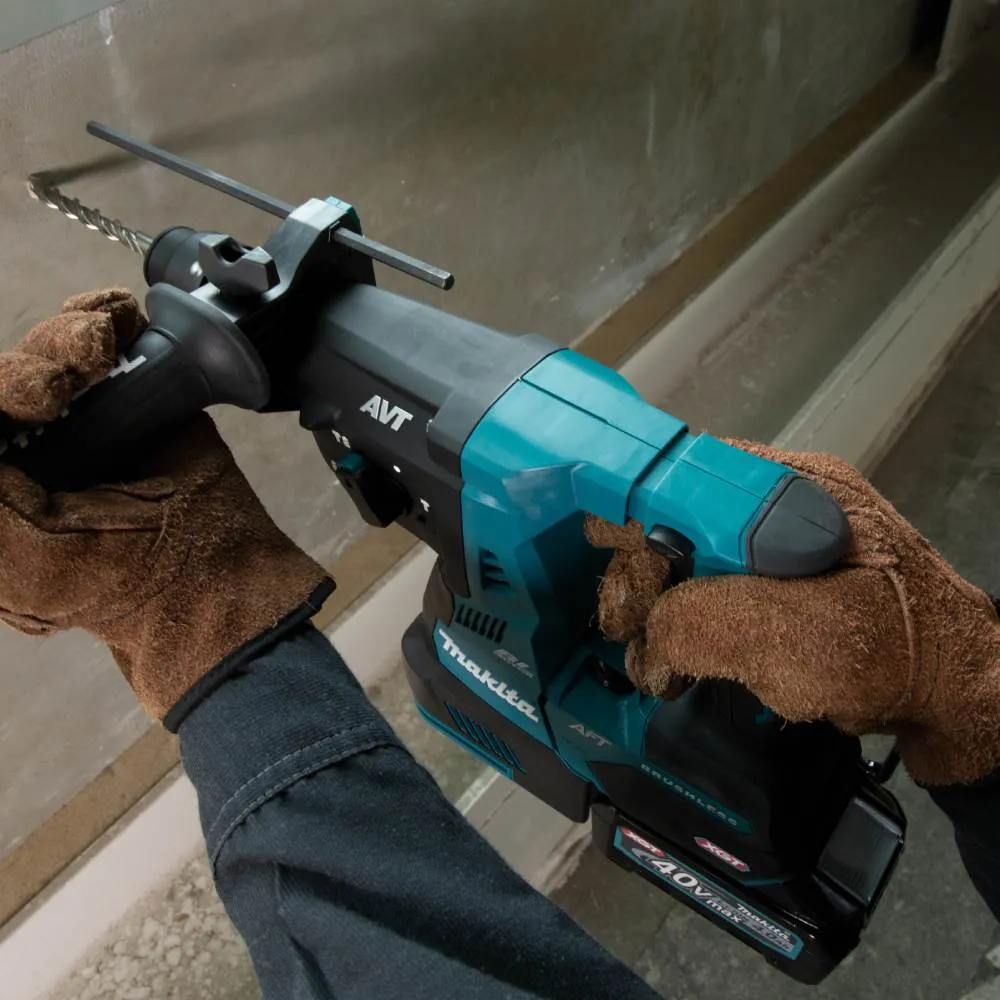 Makita HR002GM201 40V Max 4.0Ah 28mm Cordless Brushless AWS Rotary Hammer Kit Combo Kit